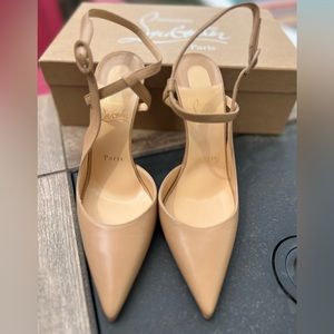 Christian Louboutin Jenlove beige/nude 100mm 38.5
